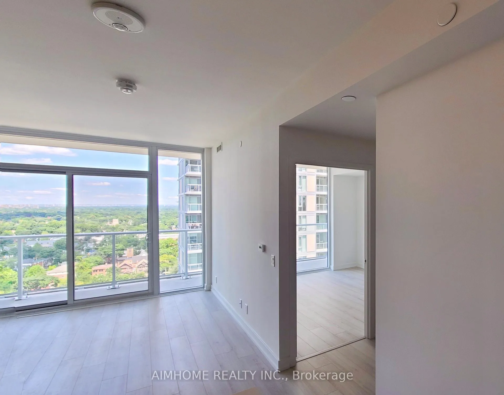 Photo 8 of Unit 1613, 33 Helendale Avenue, Toronto, Yonge-Eglinton — HOMEH