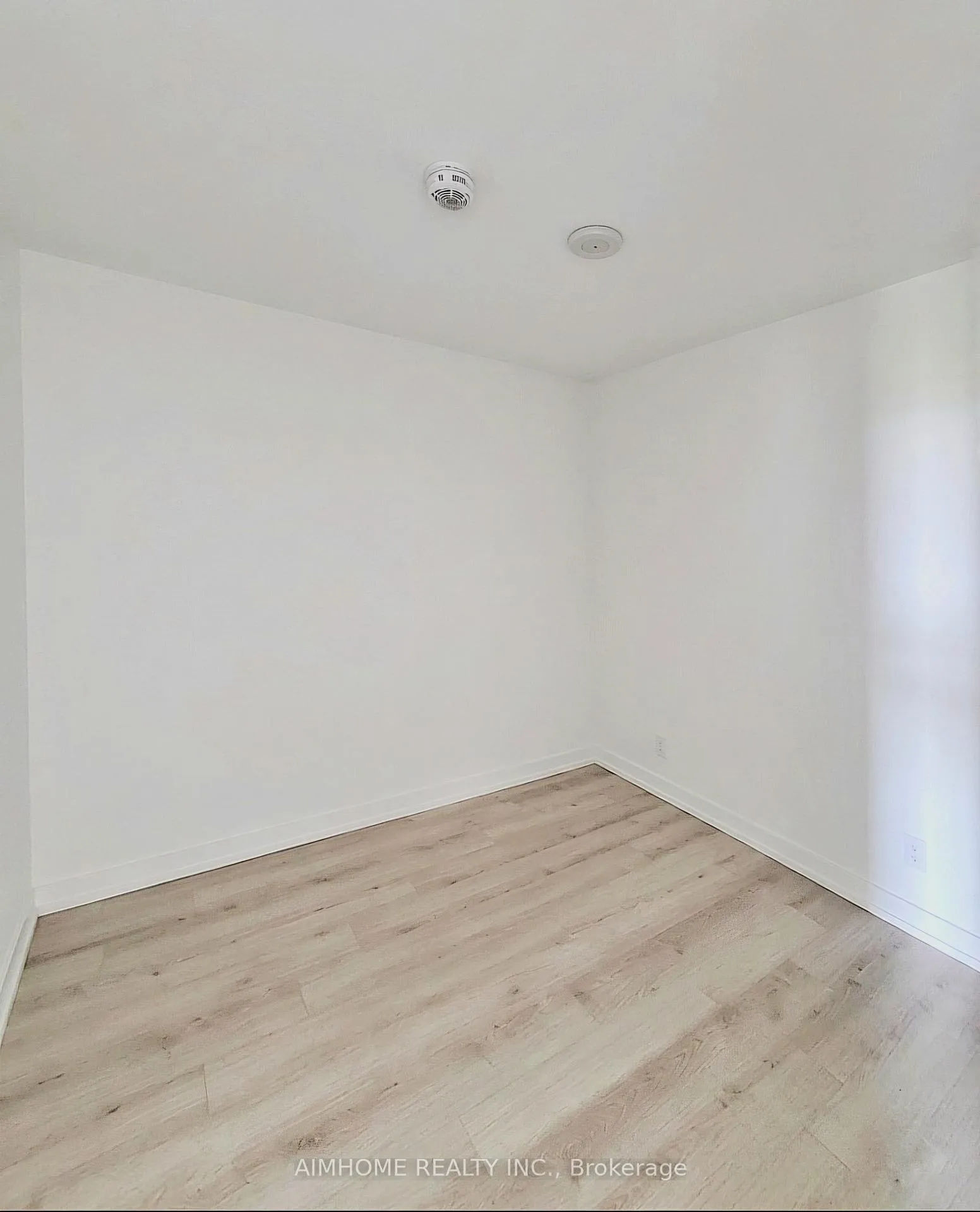 Photo 11 of Unit 1613, 33 Helendale Avenue, Toronto, Yonge-Eglinton — HOMEH