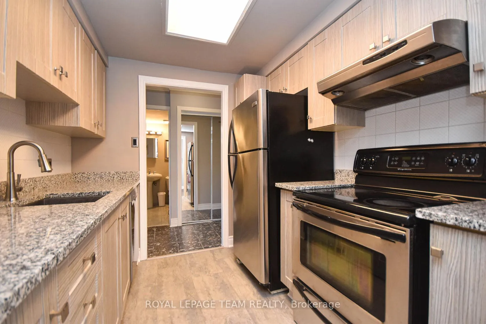 Photo 9 of Unit 203, 959 North River Road, Ottawa, Overbrook — HOMEH