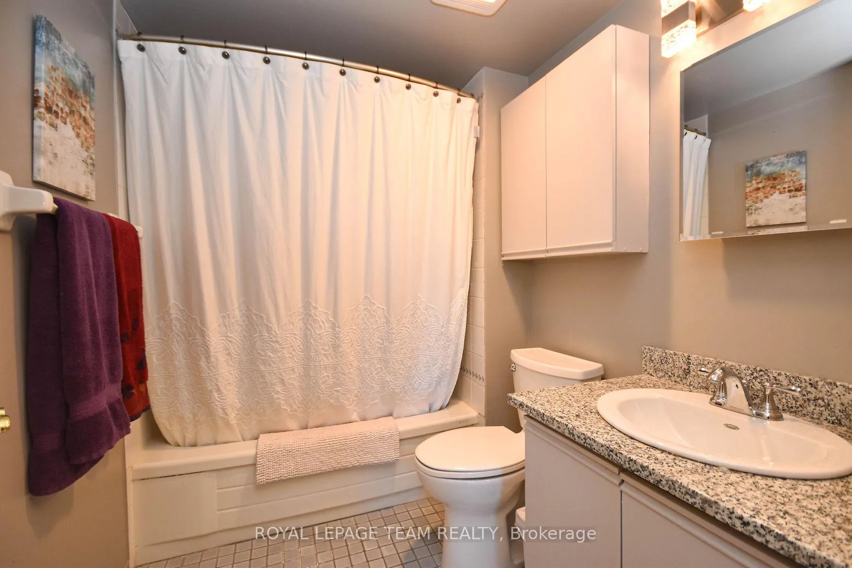 Photo 18 of Unit 203, 959 North River Road, Ottawa, Overbrook — HOMEH