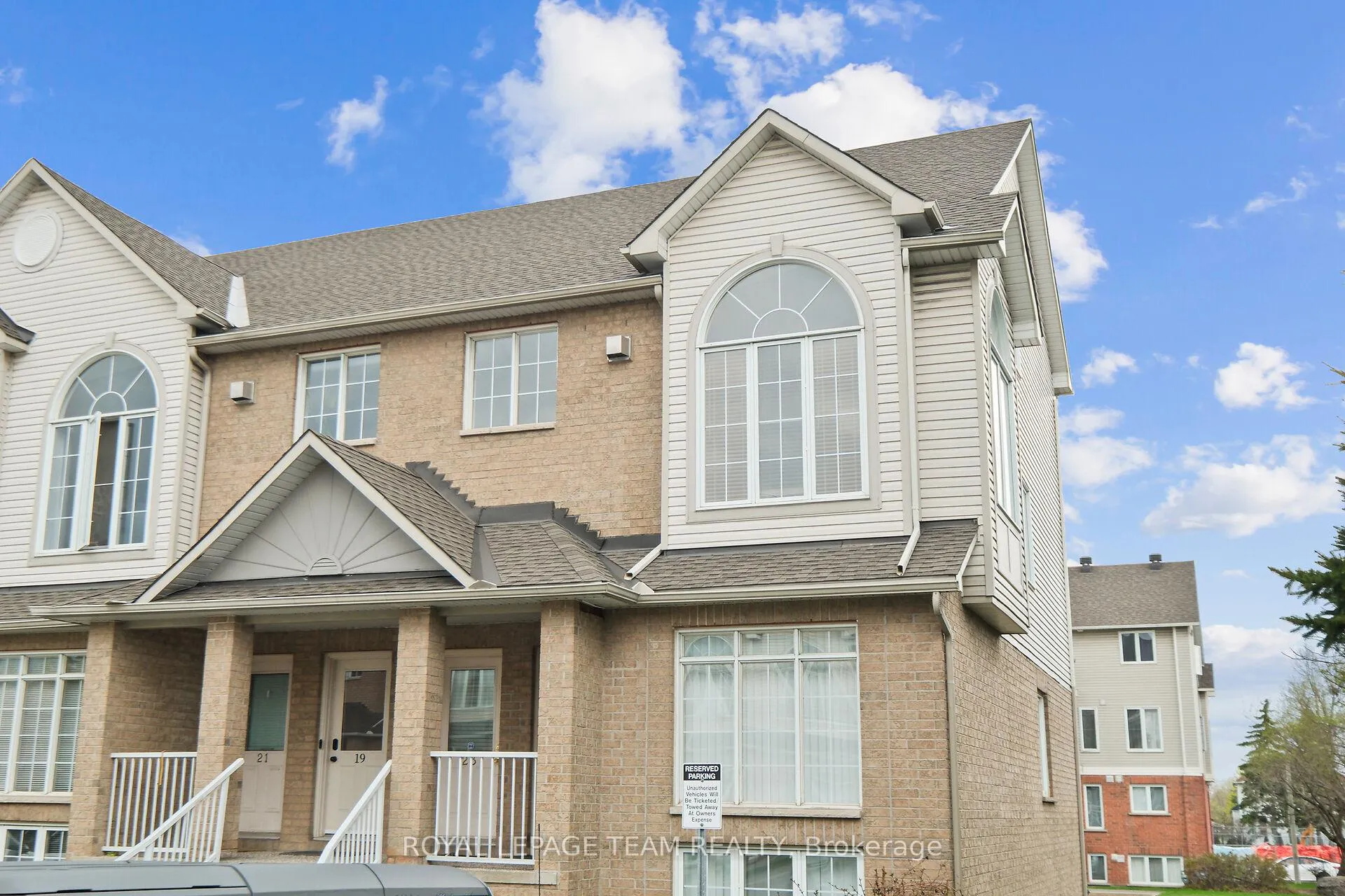 Photo 4 of Unit 23, 1701 Blohm Drive, Ottawa, Hunt Club Park — HOMEH