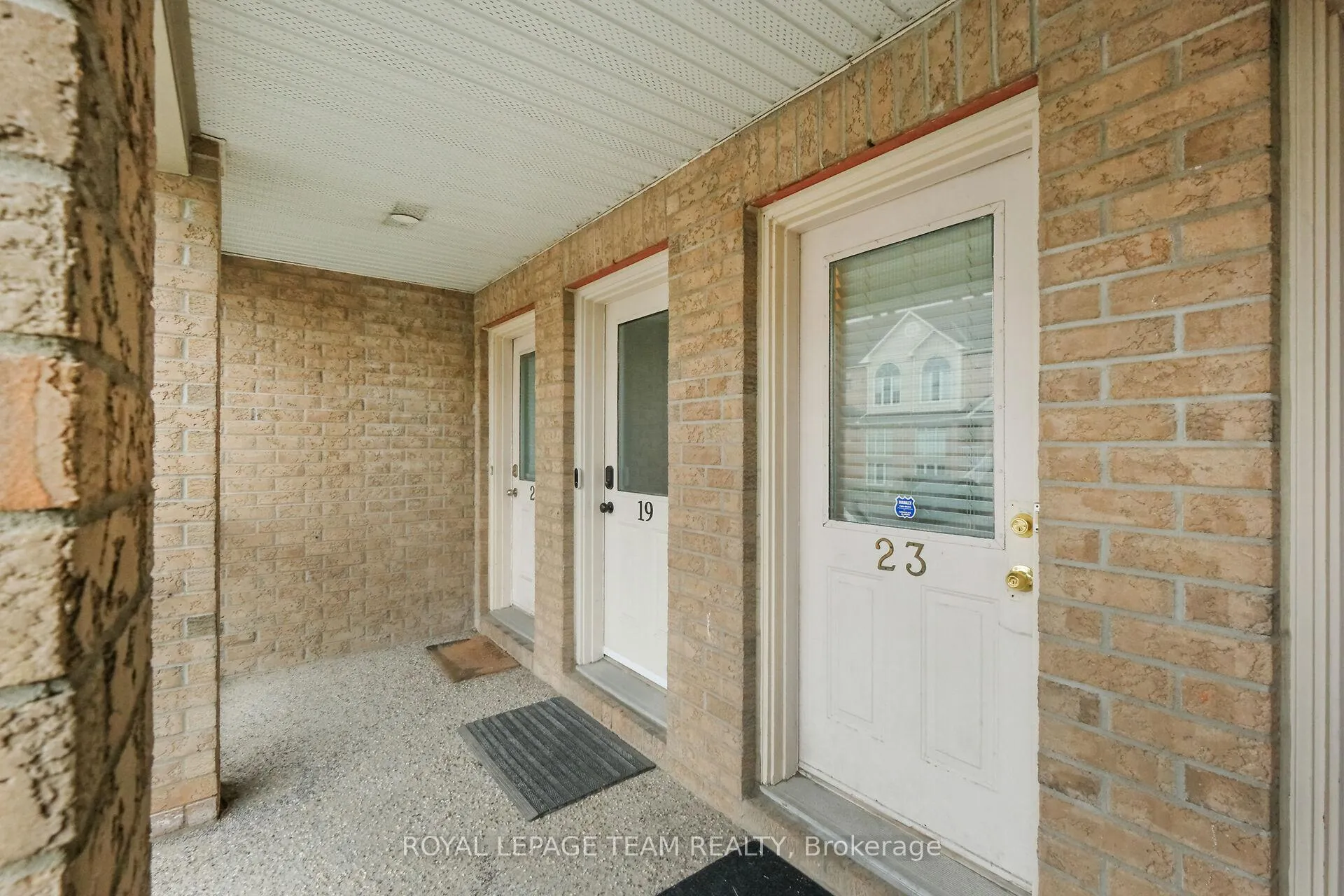 Photo 6 of Unit 23, 1701 Blohm Drive, Ottawa, Hunt Club Park — HOMEH