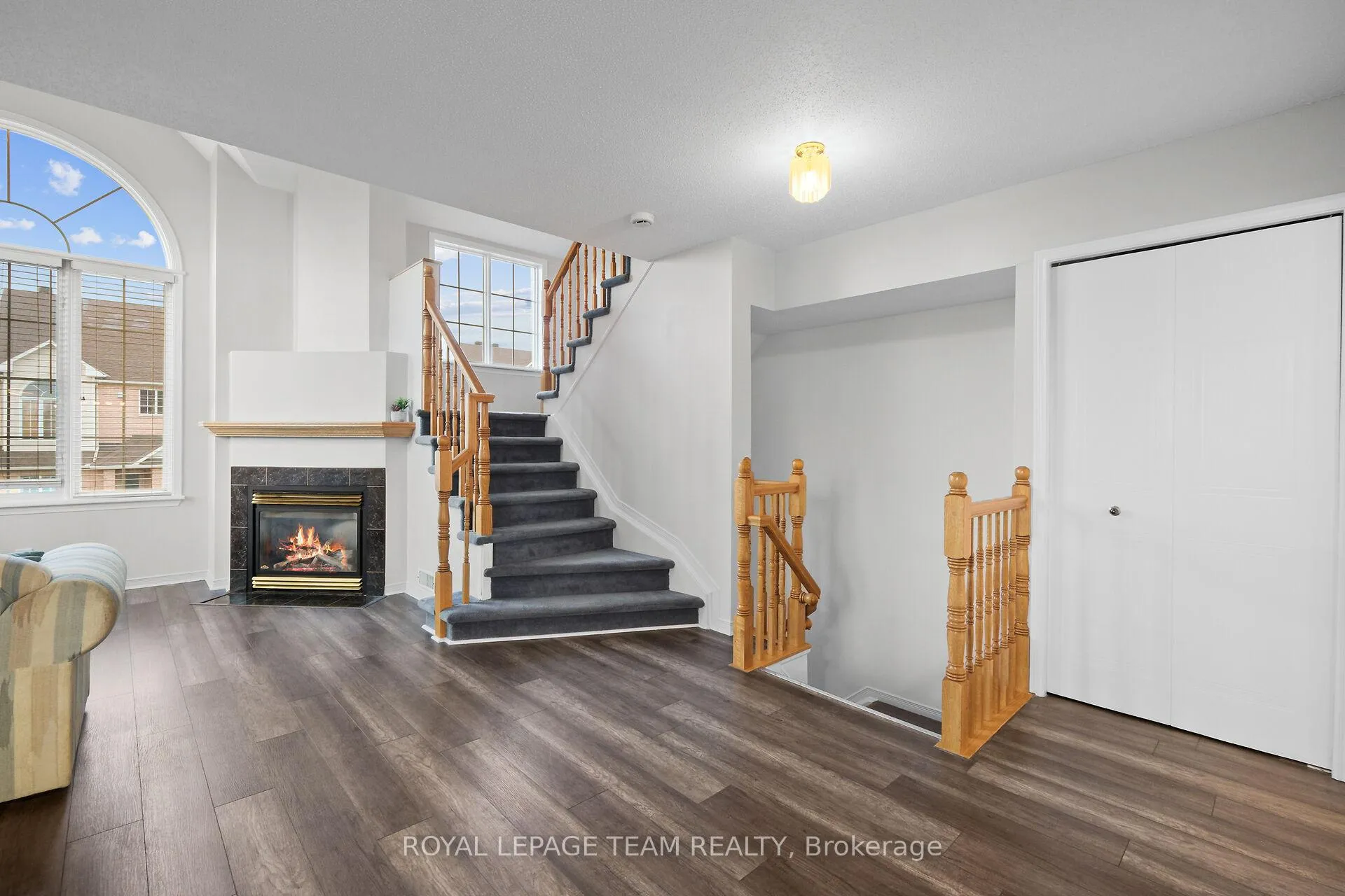 Photo 8 of Unit 23, 1701 Blohm Drive, Ottawa, Hunt Club Park — HOMEH