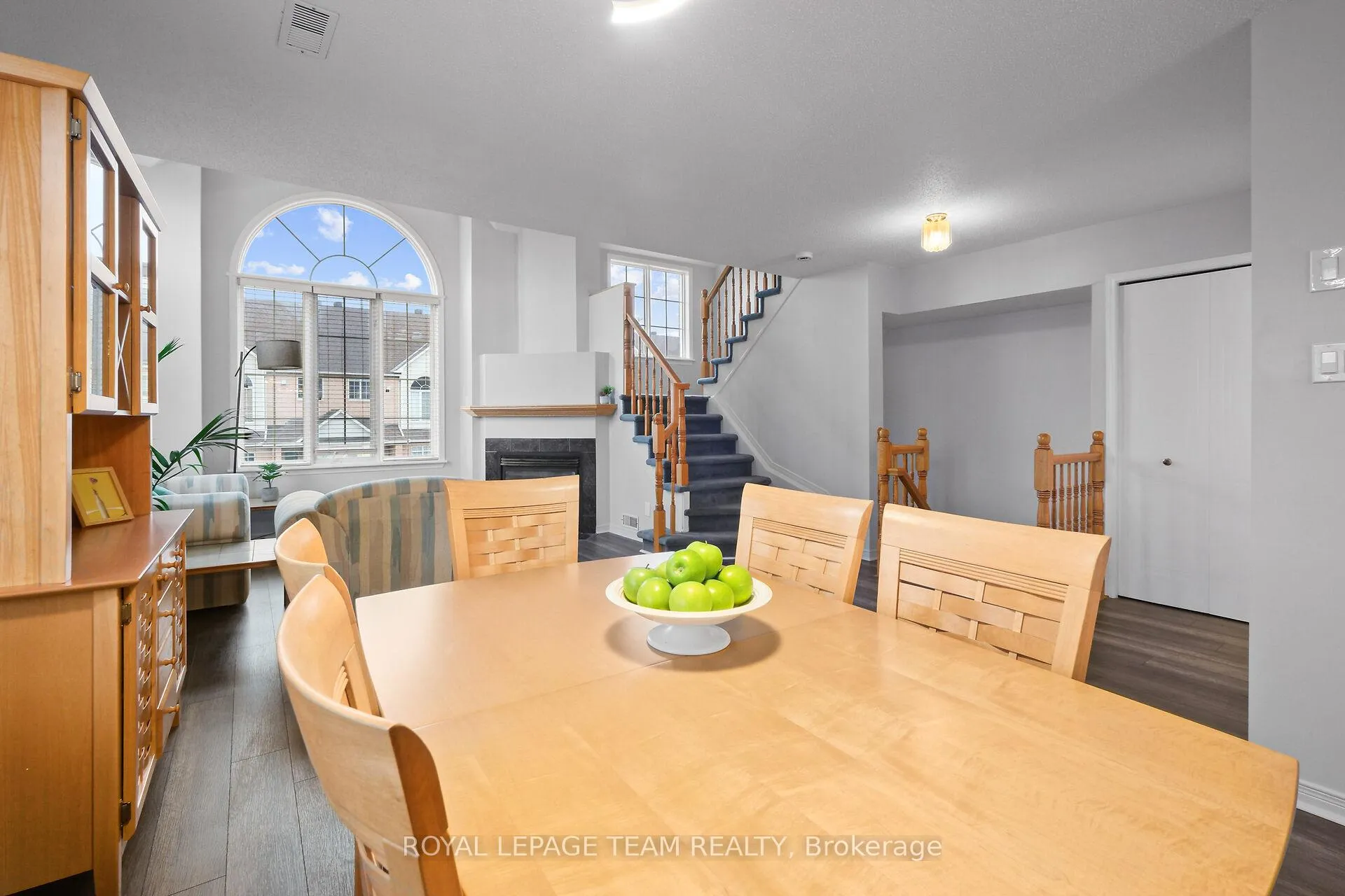 Photo 17 of Unit 23, 1701 Blohm Drive, Ottawa, Hunt Club Park — HOMEH