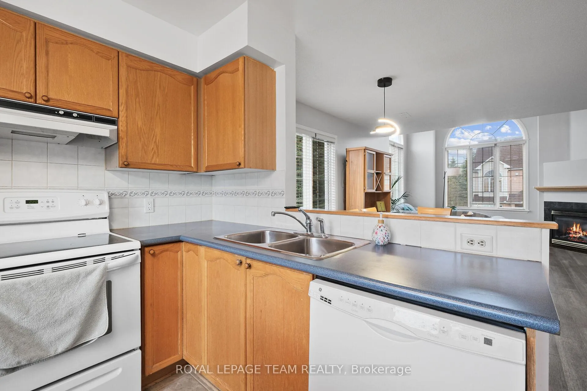 Photo 23 of Unit 23, 1701 Blohm Drive, Ottawa, Hunt Club Park — HOMEH