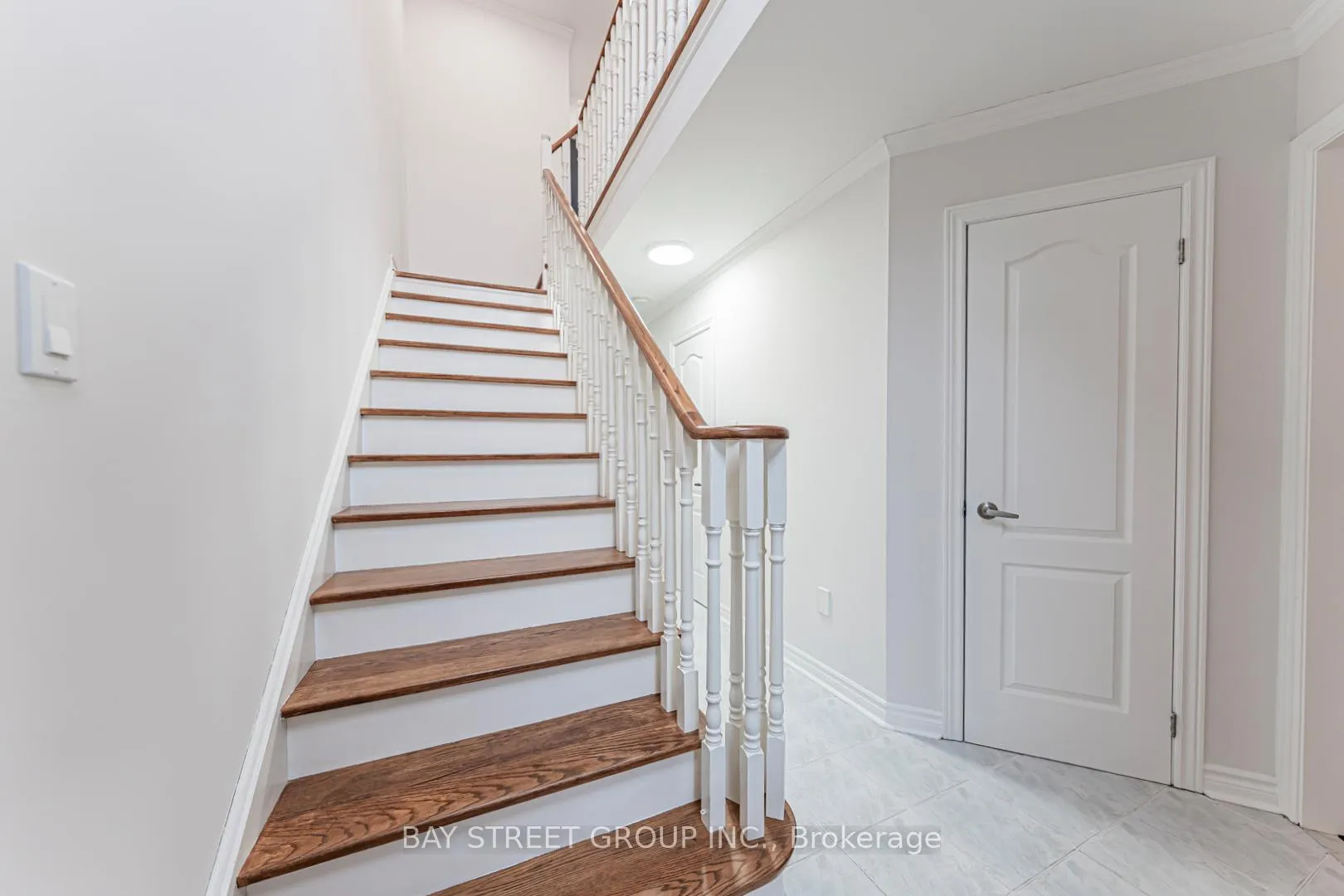 Photo 3 of 277 Stone Road, Aurora, Aurora Grove — HOMEH