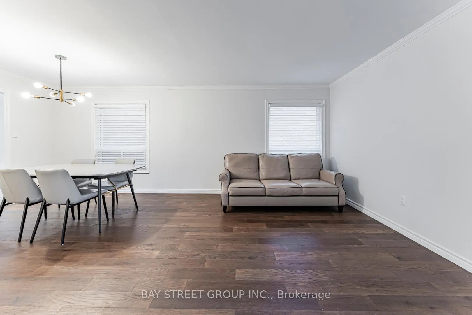 Photo 4 of 277 Stone Road, Aurora, Aurora Grove — HOMEH