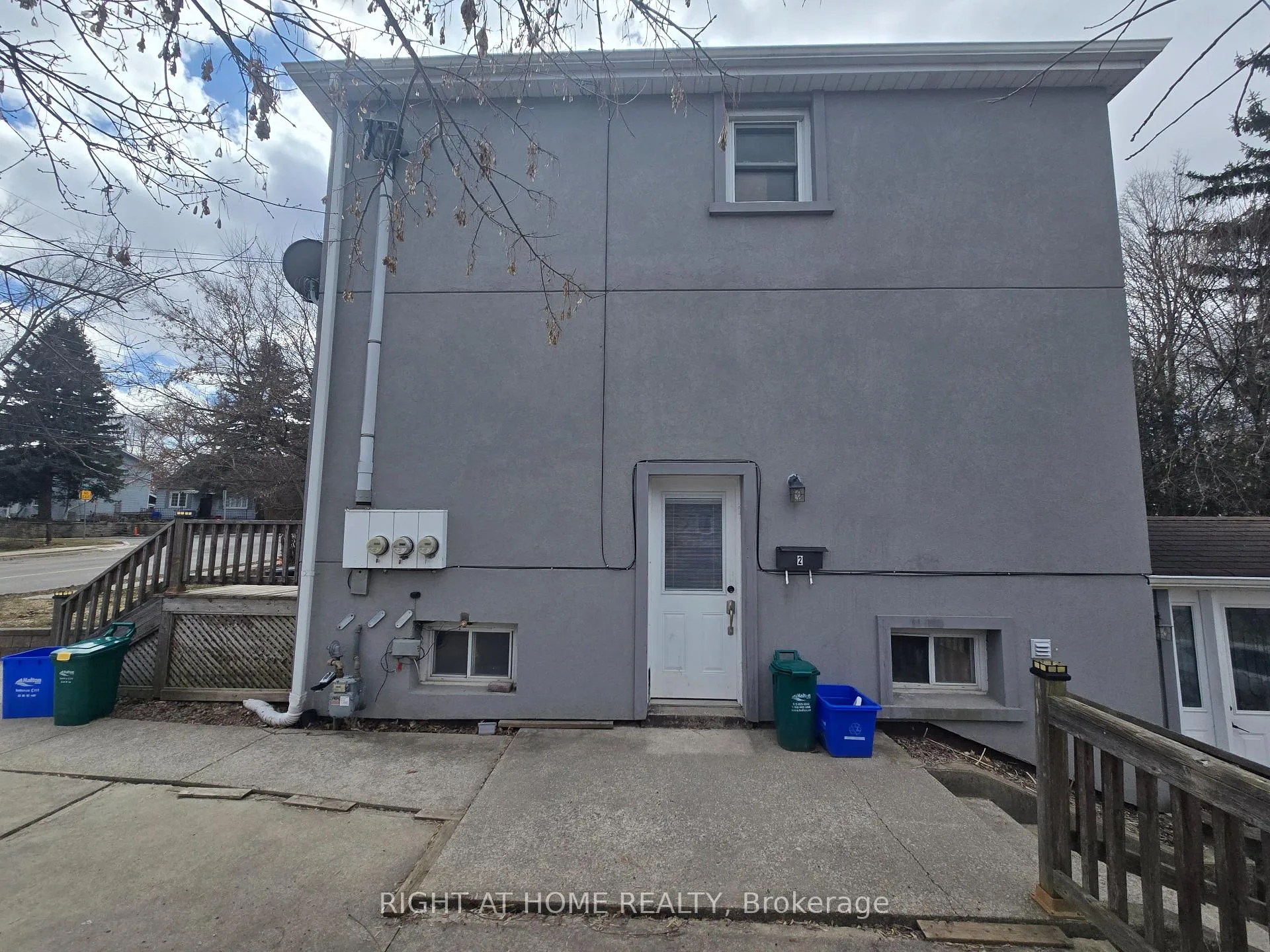 Photo 1 of Unit 2, 18 Ewing Street, Halton Hills, Georgetown — HOMEH