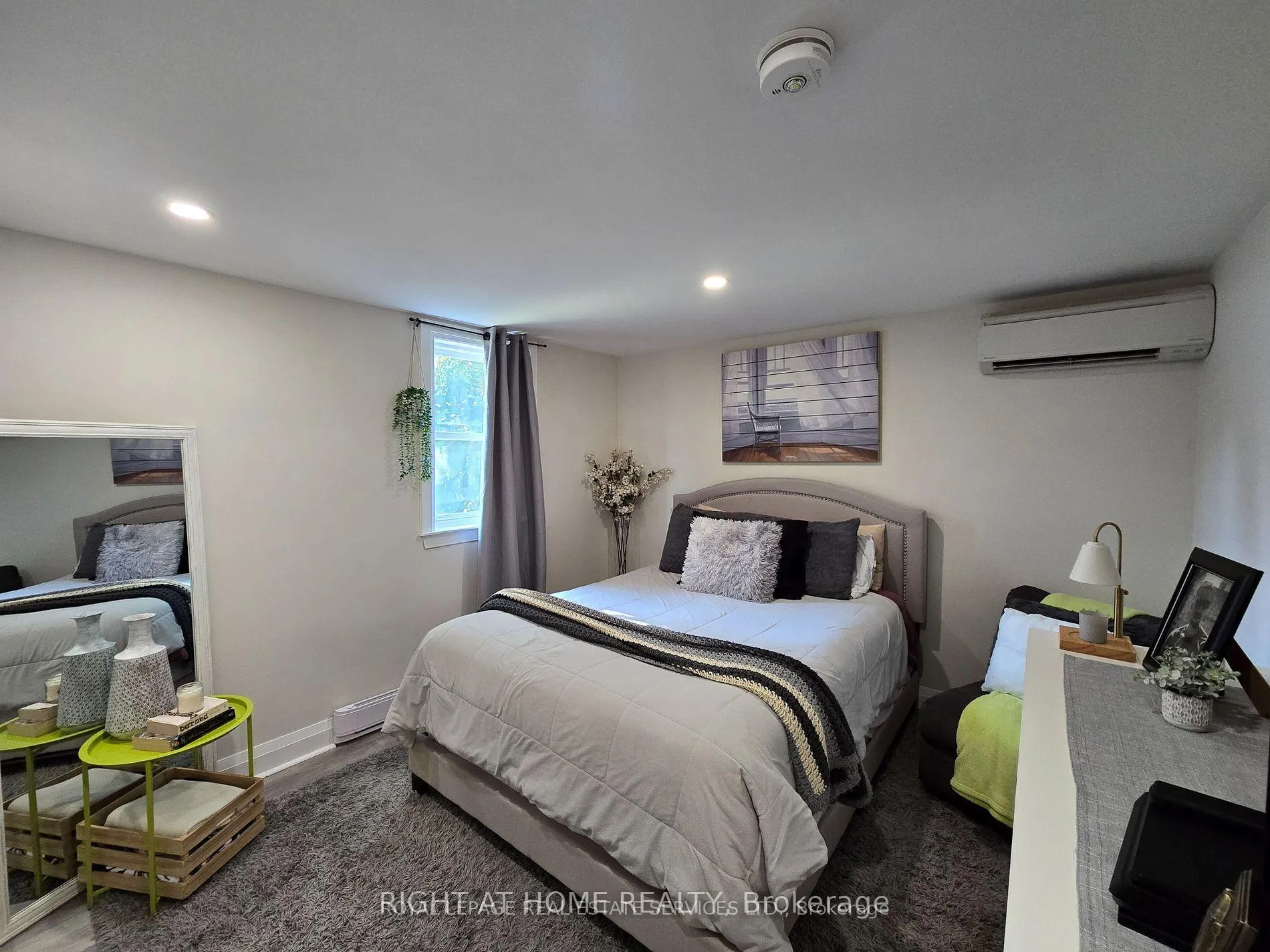 Photo 14 of Unit 2, 18 Ewing Street, Halton Hills, Georgetown — HOMEH