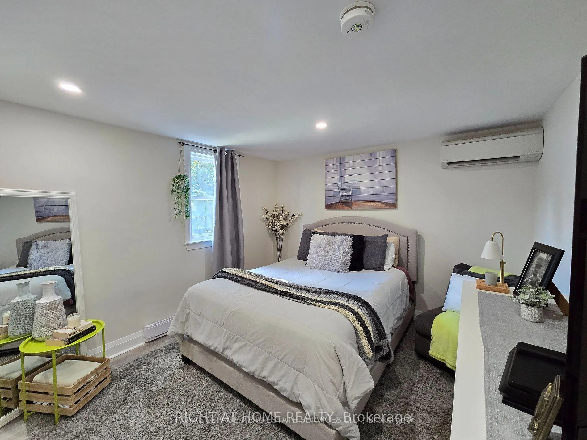 Photo 15 of Unit 2, 18 Ewing Street, Halton Hills, Georgetown — HOMEH