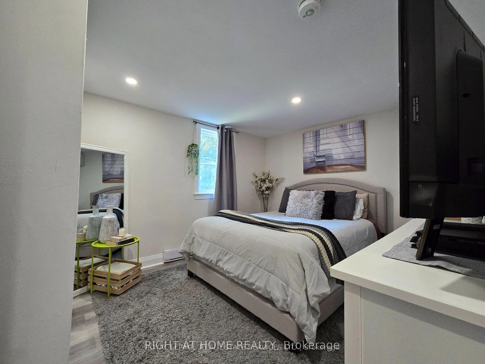 Photo 20 of Unit 2, 18 Ewing Street, Halton Hills, Georgetown — HOMEH