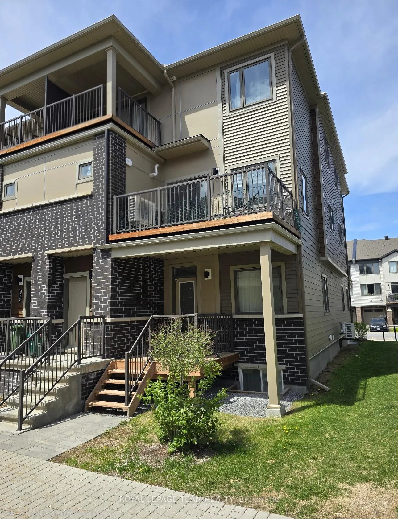 Photo 1 of 226 Anyolite Private, Ottawa, Barrhaven - Heritage Park — HOMEH