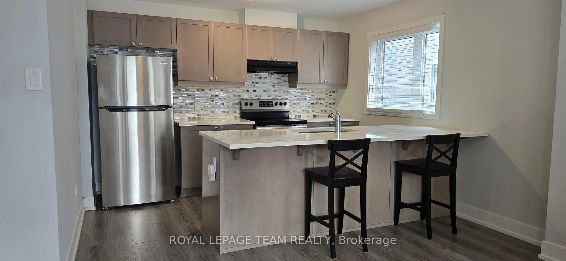 Photo 2 of 226 Anyolite Private, Ottawa, Barrhaven - Heritage Park — HOMEH