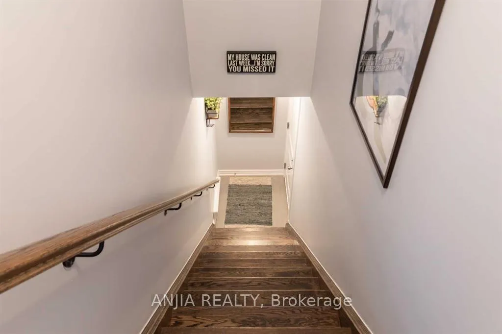Photo 3 of Unit 14, 2504 Post Road, Oakville, River Oaks — HOMEH