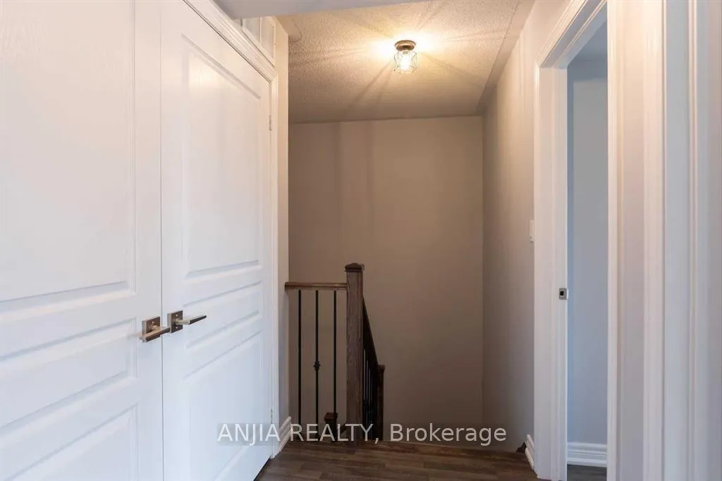 Photo 11 of Unit 14, 2504 Post Road, Oakville, River Oaks — HOMEH