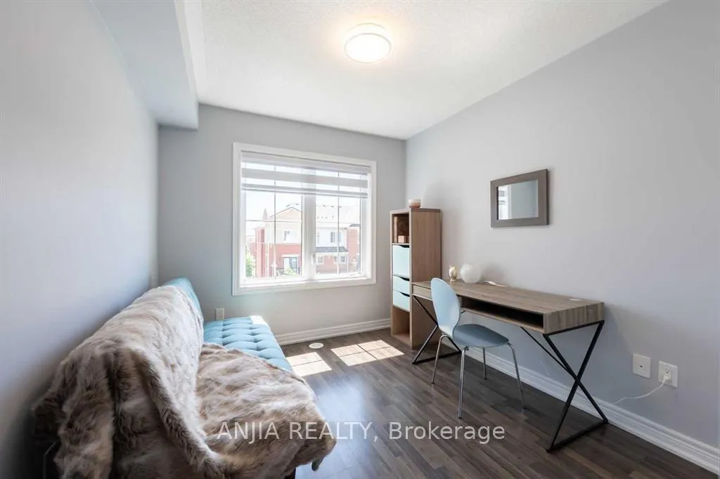 Photo 14 of Unit 14, 2504 Post Road, Oakville, River Oaks — HOMEH