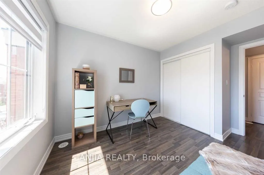 Photo 15 of Unit 14, 2504 Post Road, Oakville, River Oaks — HOMEH