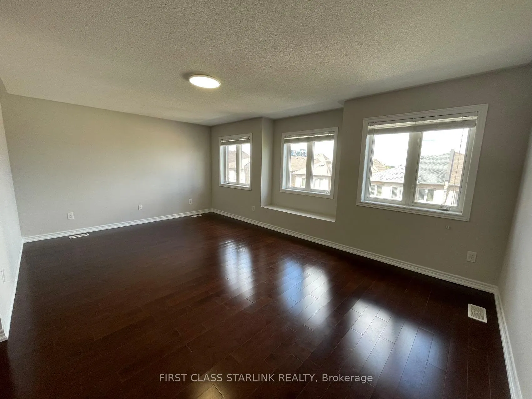 Photo 9 of 2385 Wasaga Drive, Oakville, Joshua Creek — HOMEH