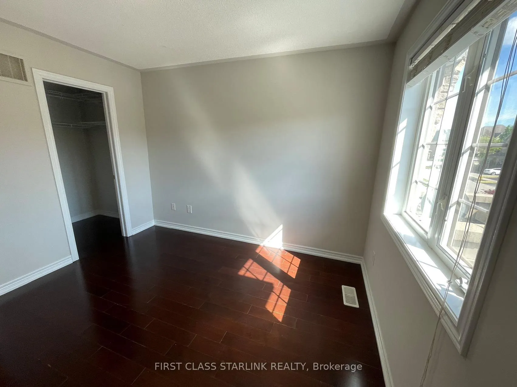 Photo 14 of 2385 Wasaga Drive, Oakville, Joshua Creek — HOMEH