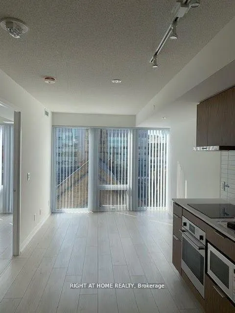 Photo 2 of Unit 907, 60 Shuter Street, Toronto, Church-Yonge Corridor — HOMEH