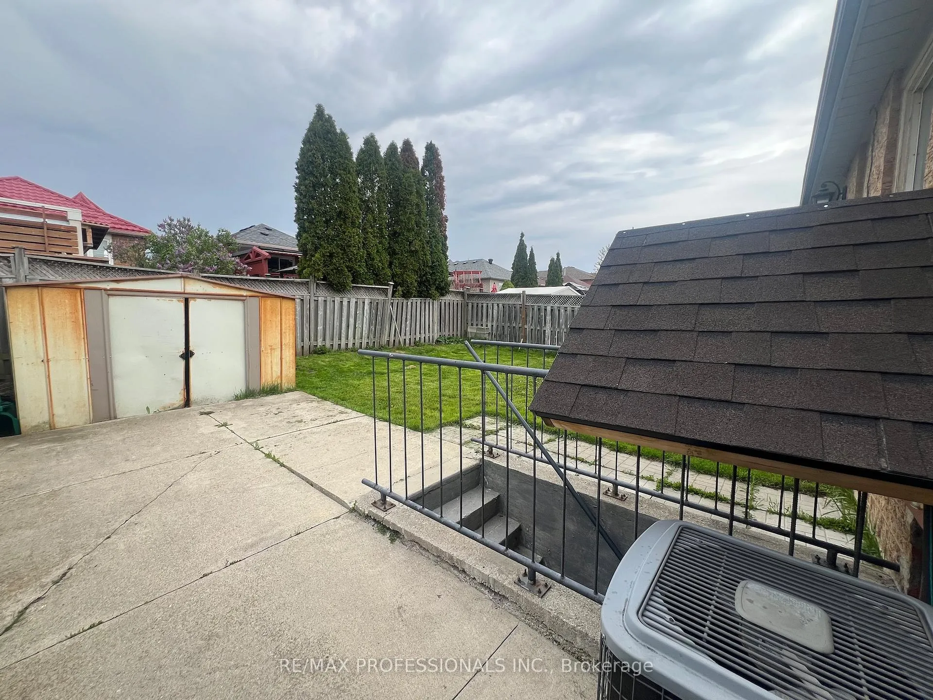 Photo 39 of 110 Springview Drive, Brampton, Brampton West — HOMEH