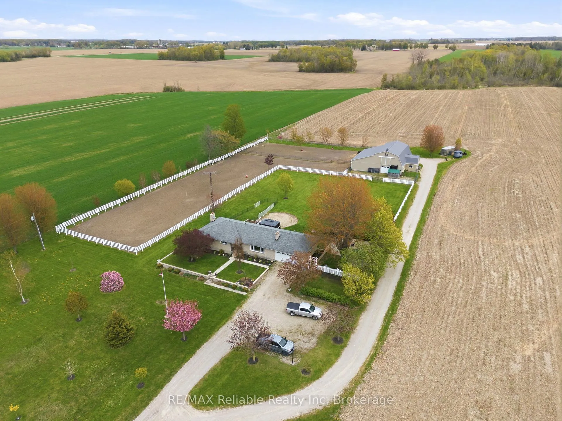 Photo 3 of 79474 Bluewater Highway, Central Huron, Goderich — HOMEH