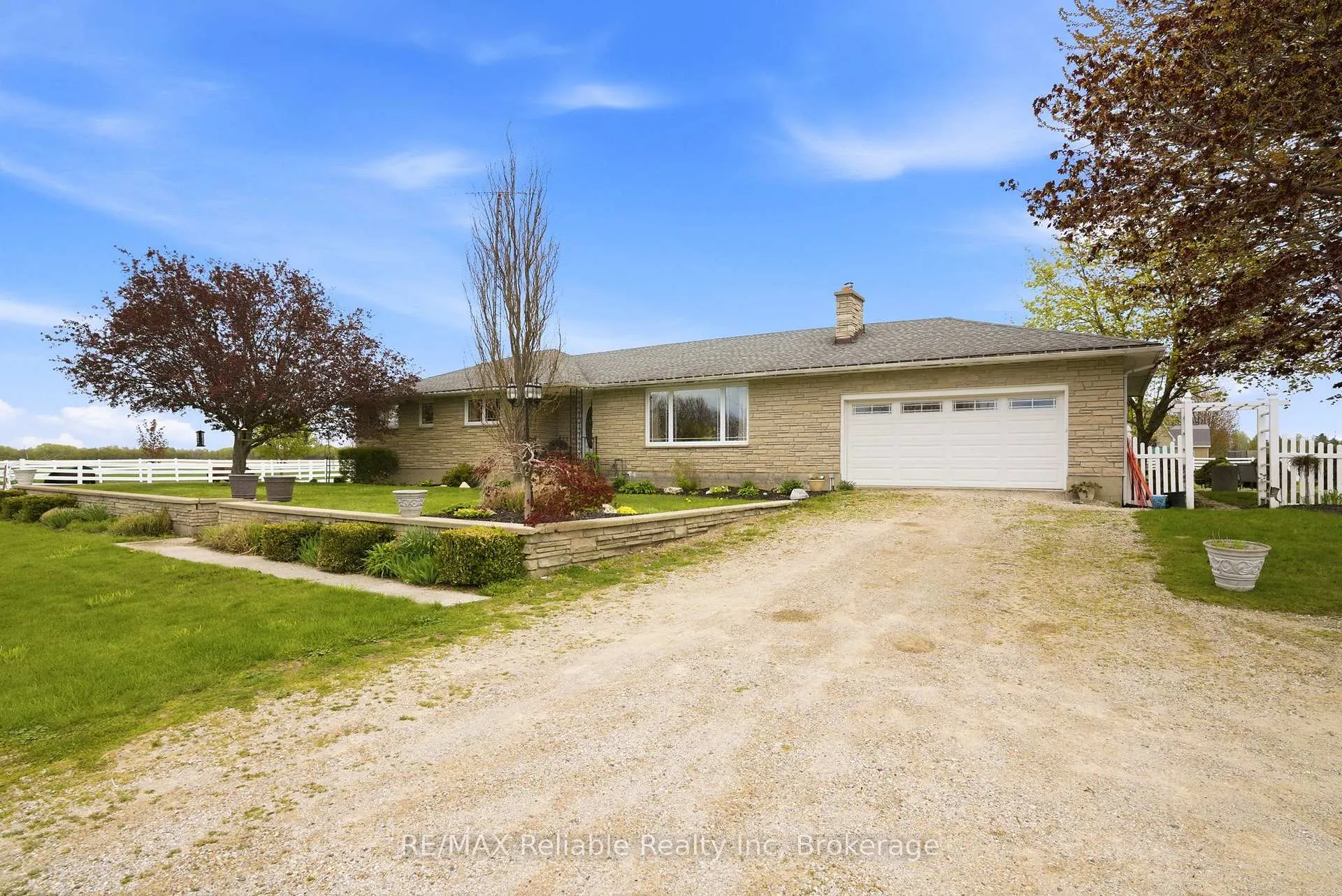 Photo 4 of 79474 Bluewater Highway, Central Huron, Goderich — HOMEH