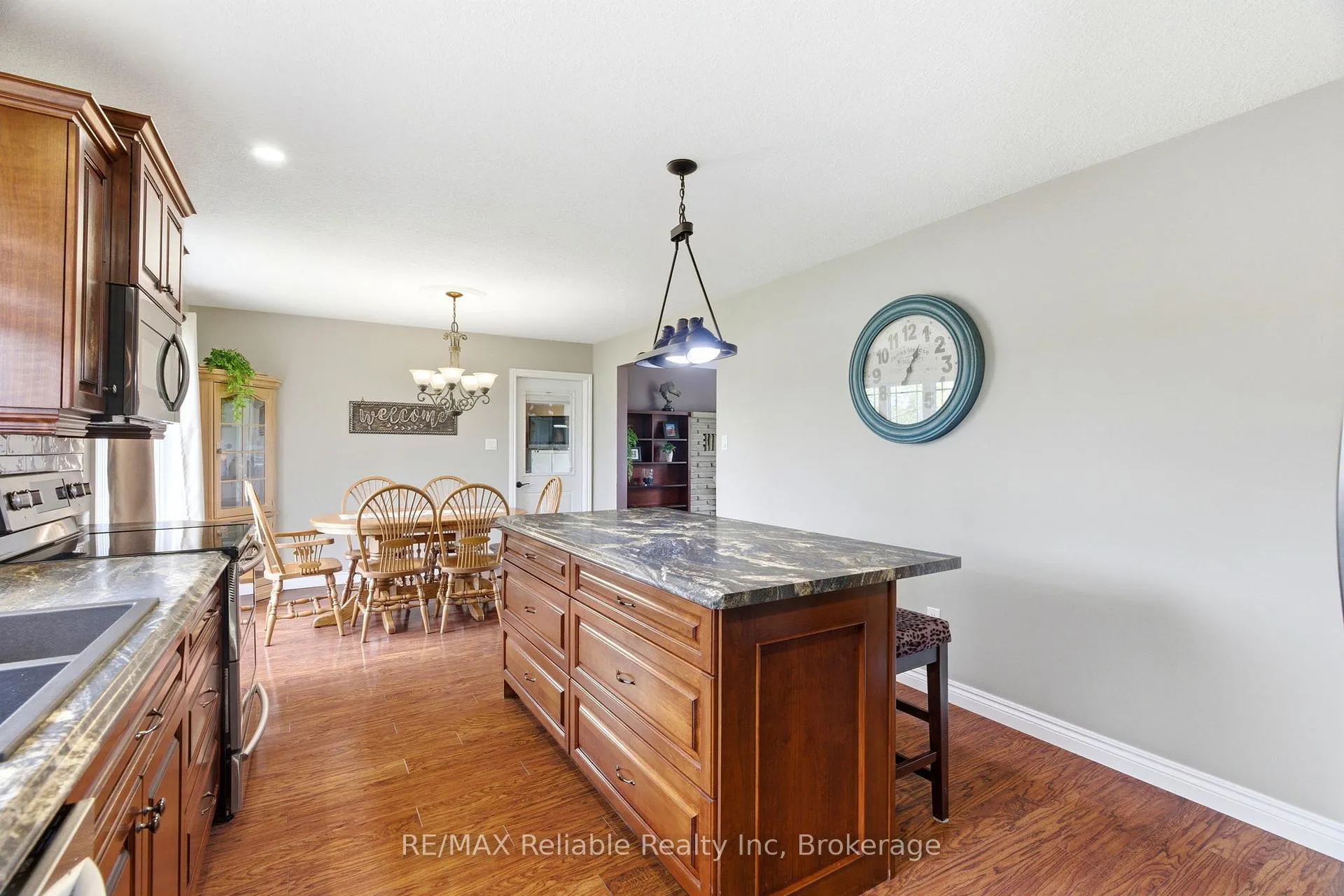 Photo 18 of 79474 Bluewater Highway, Central Huron, Goderich — HOMEH