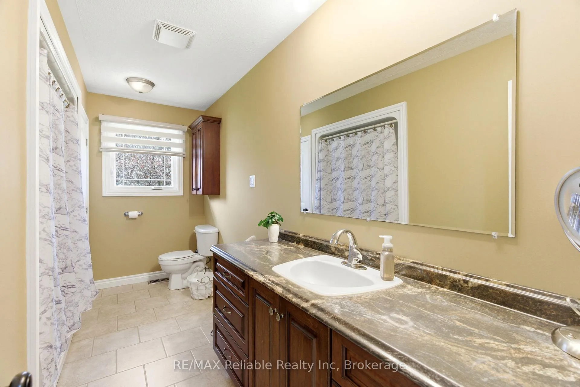 Photo 28 of 79474 Bluewater Highway, Central Huron, Goderich — HOMEH
