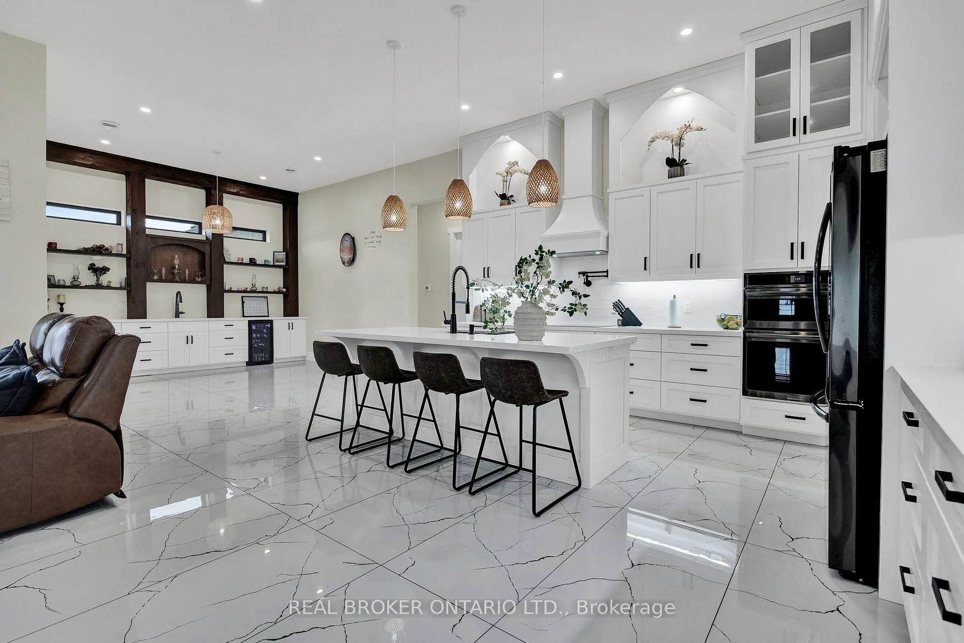 Photo 6 of 43583 Fischer Line, Huron East, Grey — HOMEH