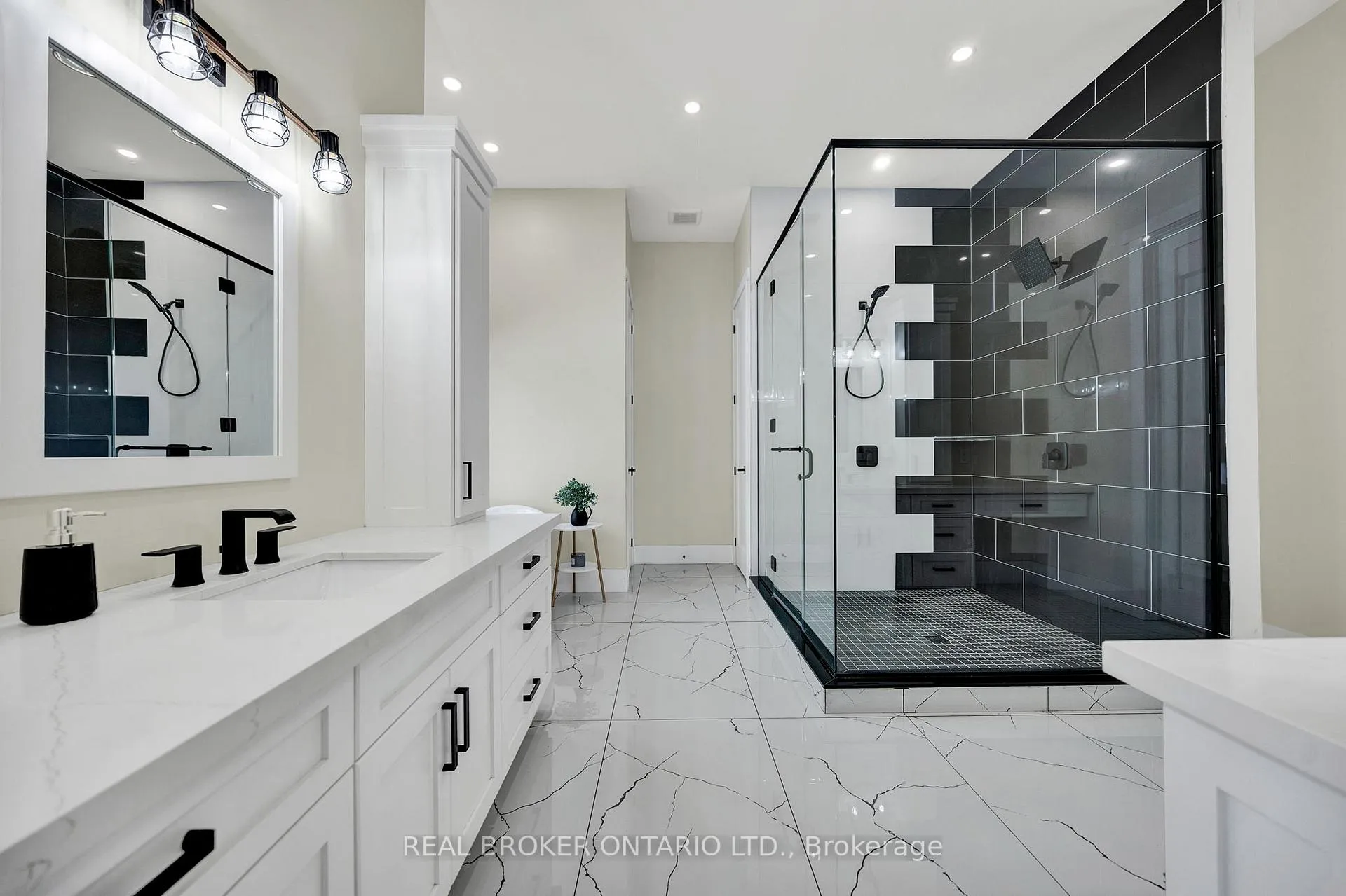 Photo 20 of 43583 Fischer Line, Huron East, Grey — HOMEH