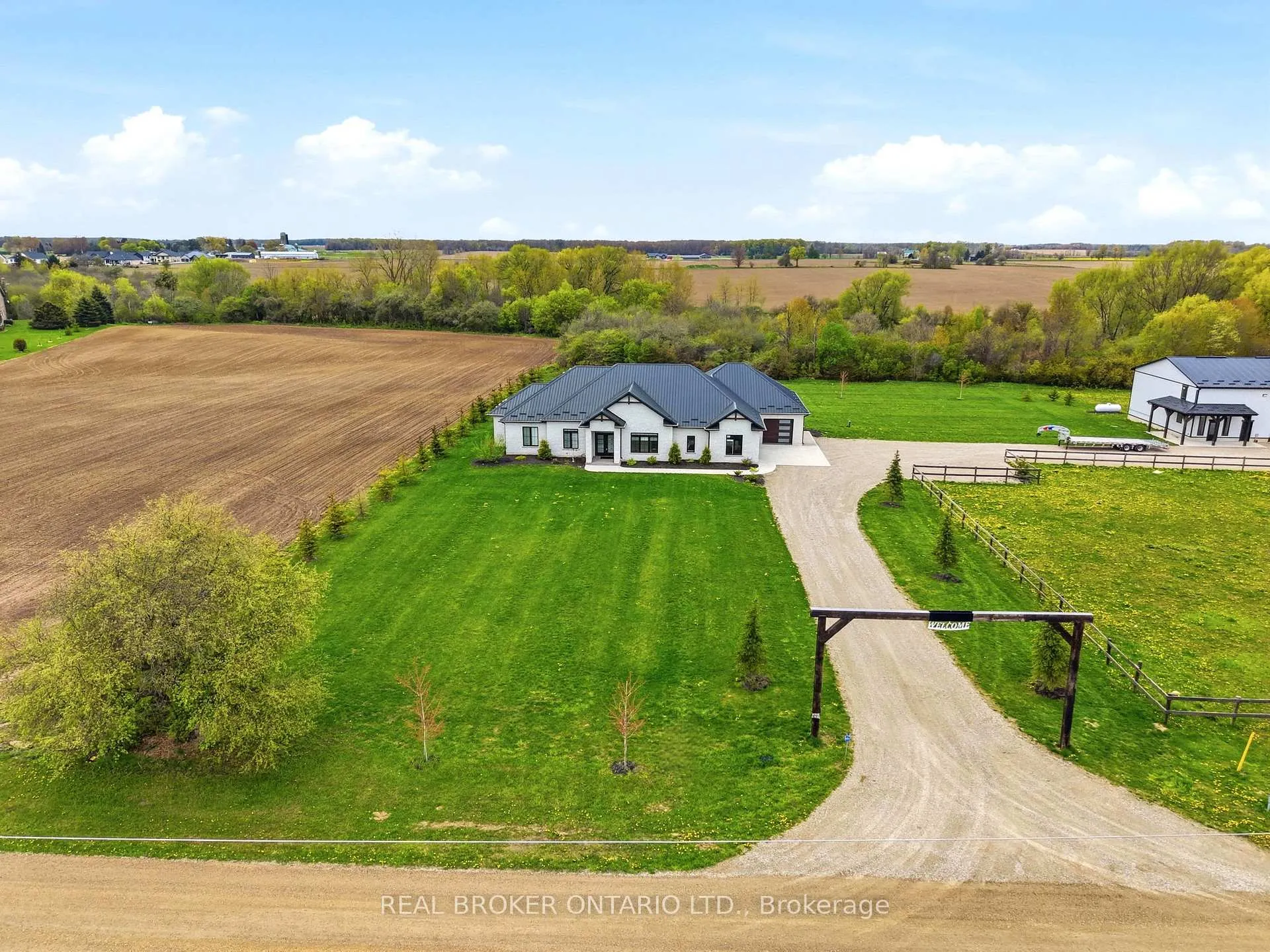 Photo 32 of 43583 Fischer Line, Huron East, Grey — HOMEH