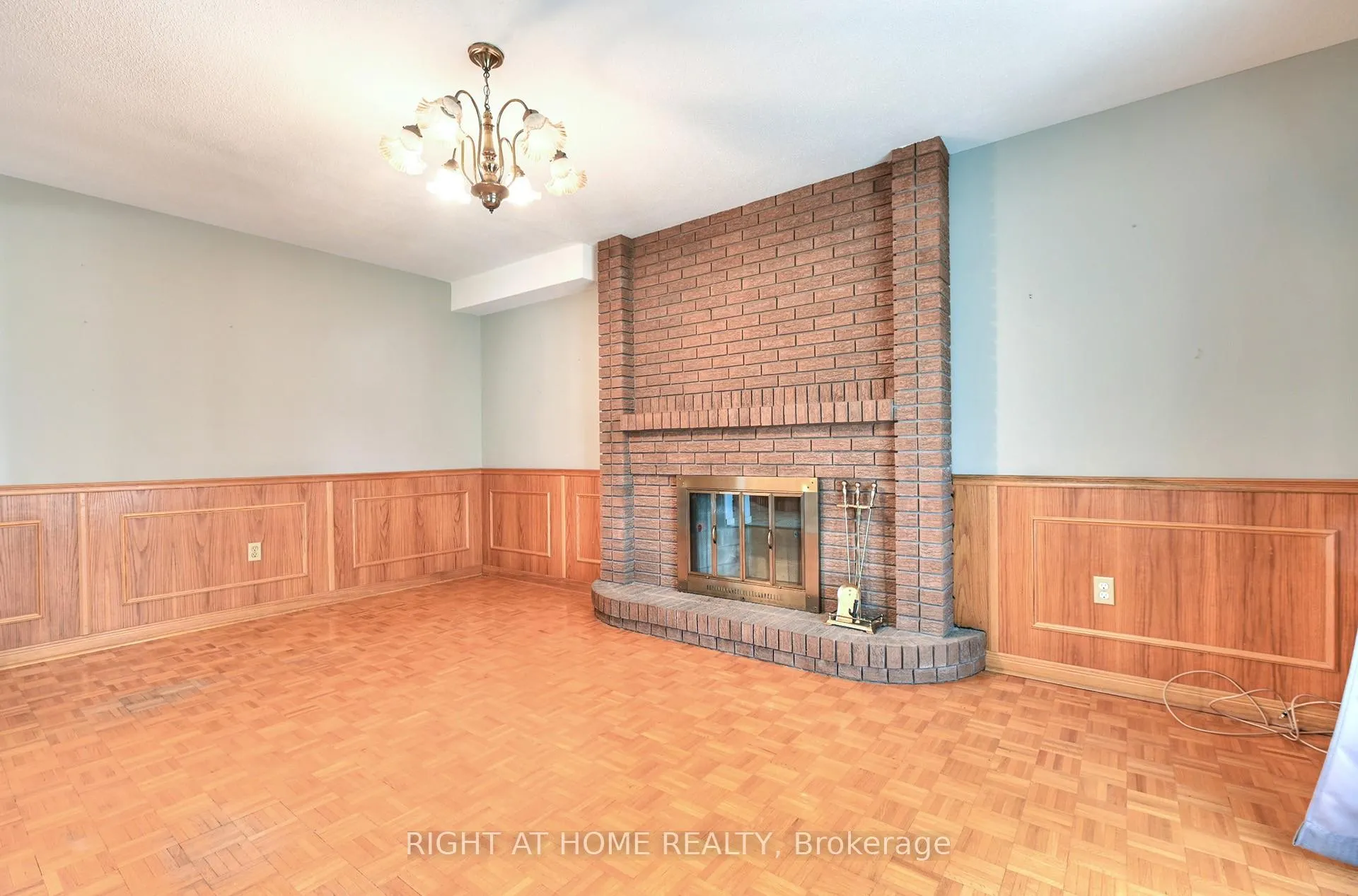 Photo 9 of 101 Raymerville Drive, Markham, Raymerville — HOMEH