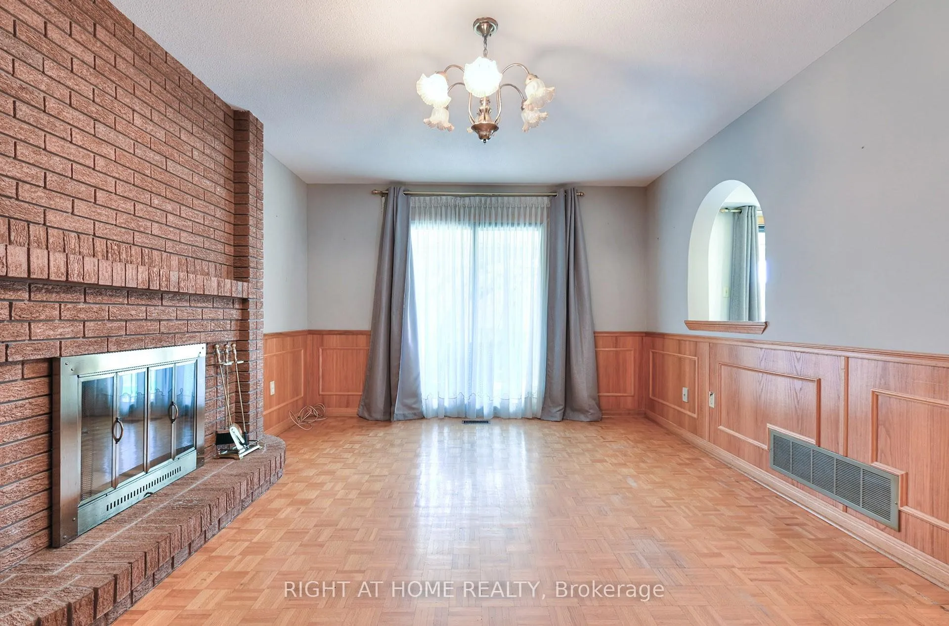 Photo 13 of 101 Raymerville Drive, Markham, Raymerville — HOMEH