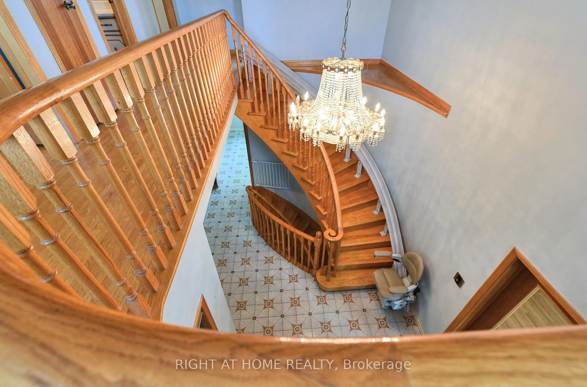 Photo 32 of 101 Raymerville Drive, Markham, Raymerville — HOMEH