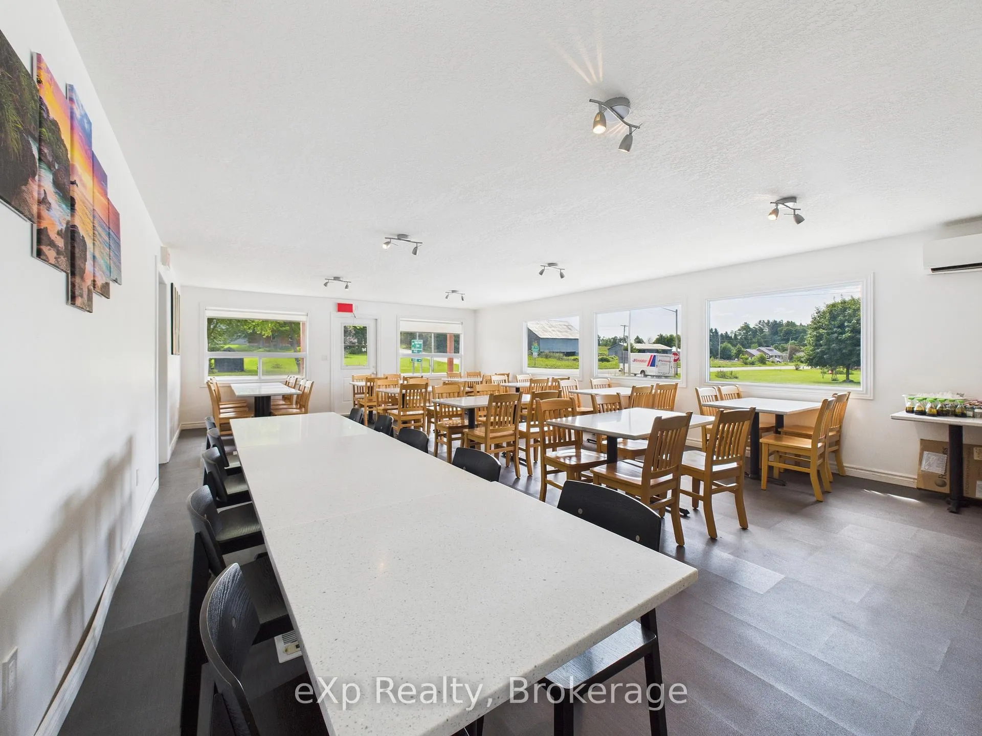 Photo 11 of 315194 Highway 6, Chatsworth — HOMEH