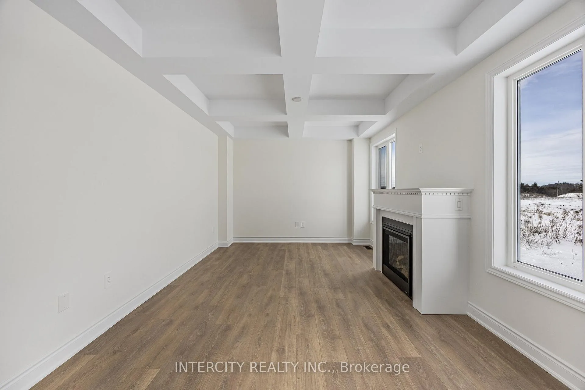 Photo 24 of 36 Legacy Circle, Wasaga Beach — HOMEH