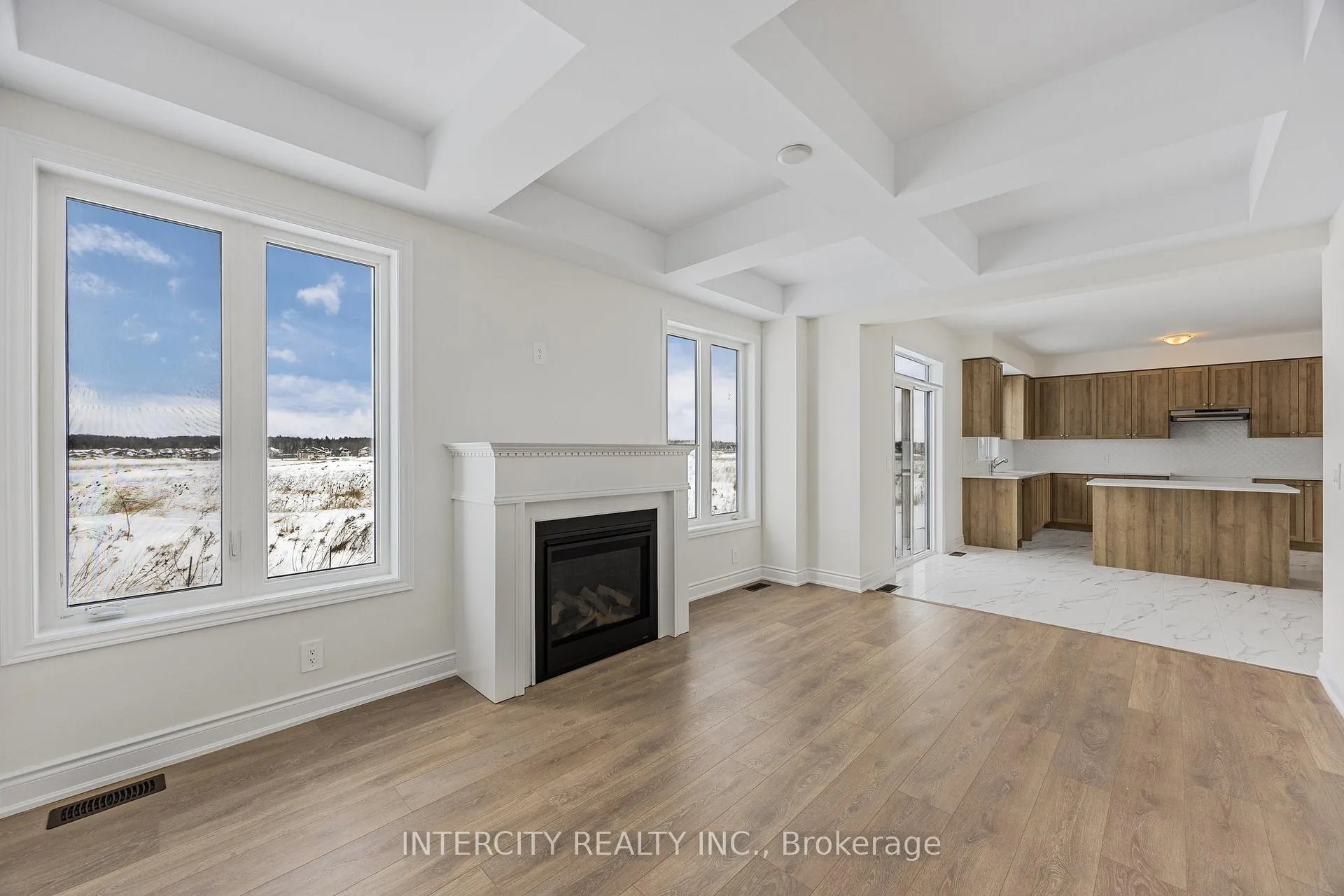Photo 27 of 36 Legacy Circle, Wasaga Beach — HOMEH