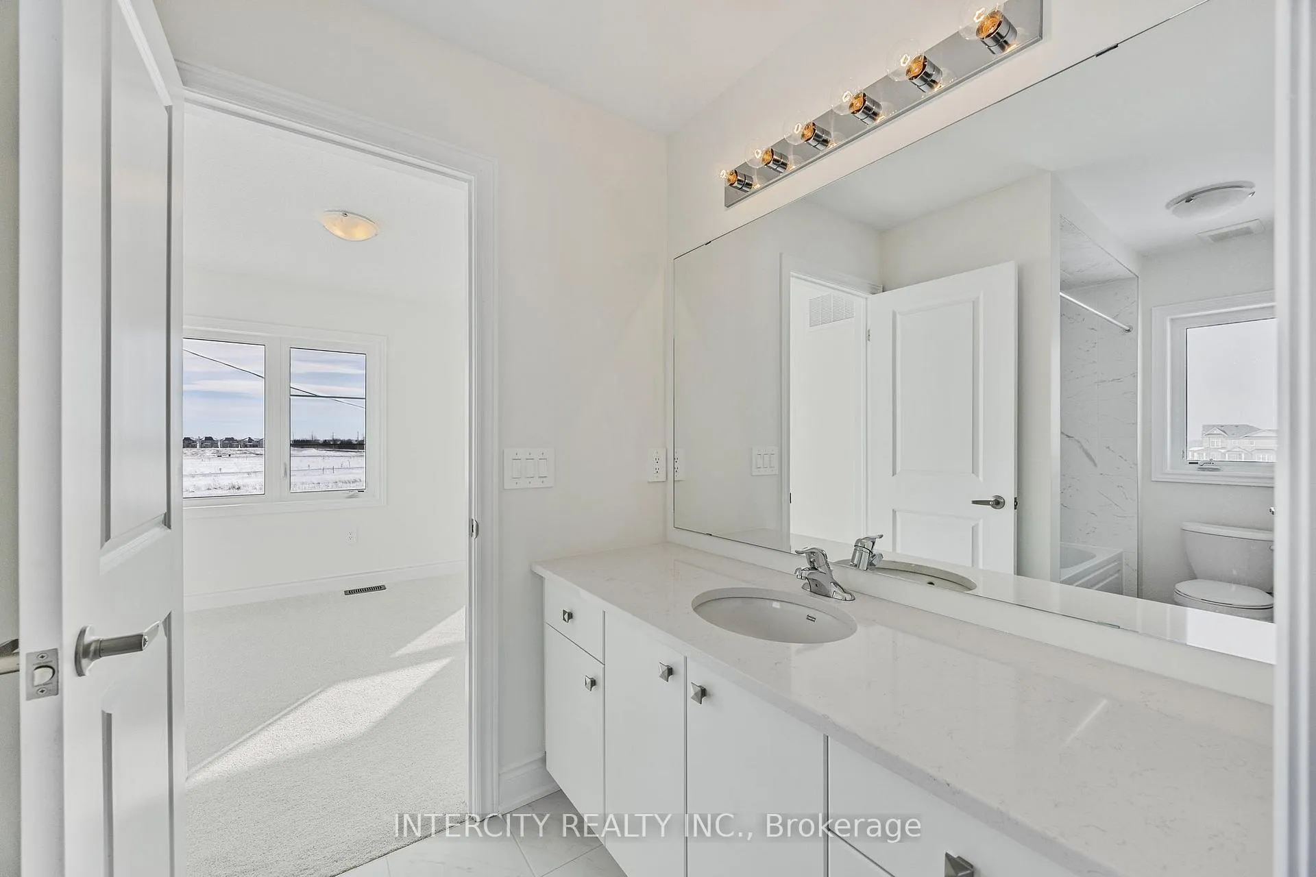 Photo 39 of 36 Legacy Circle, Wasaga Beach — HOMEH