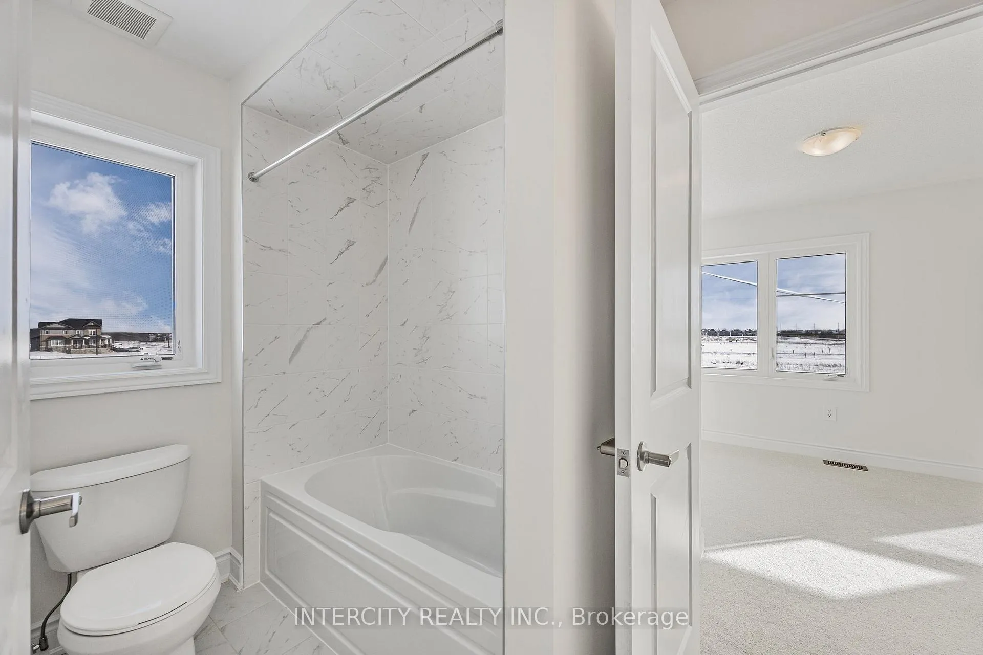 Photo 45 of 36 Legacy Circle, Wasaga Beach — HOMEH
