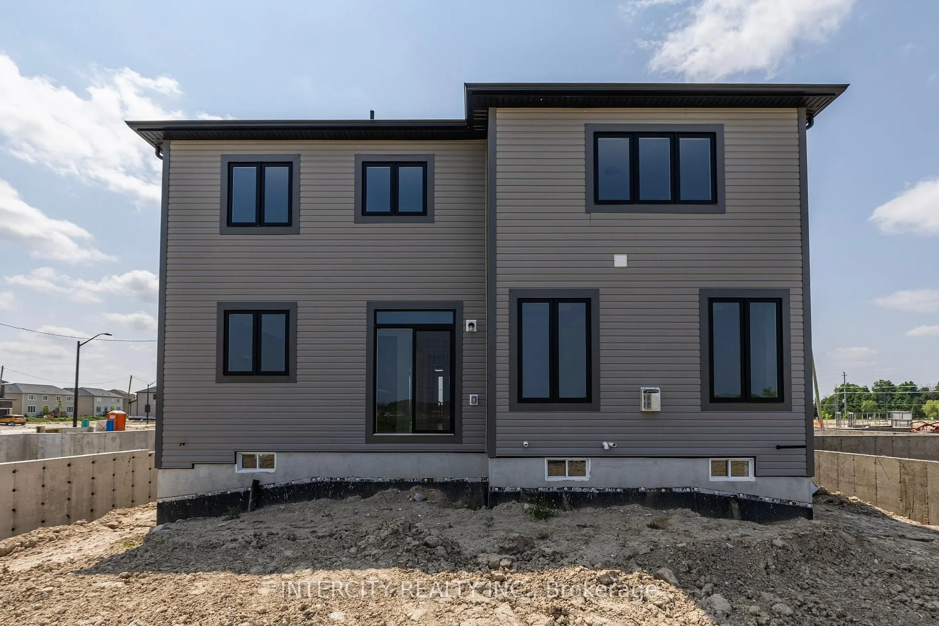 Photo 46 of 36 Legacy Circle, Wasaga Beach — HOMEH