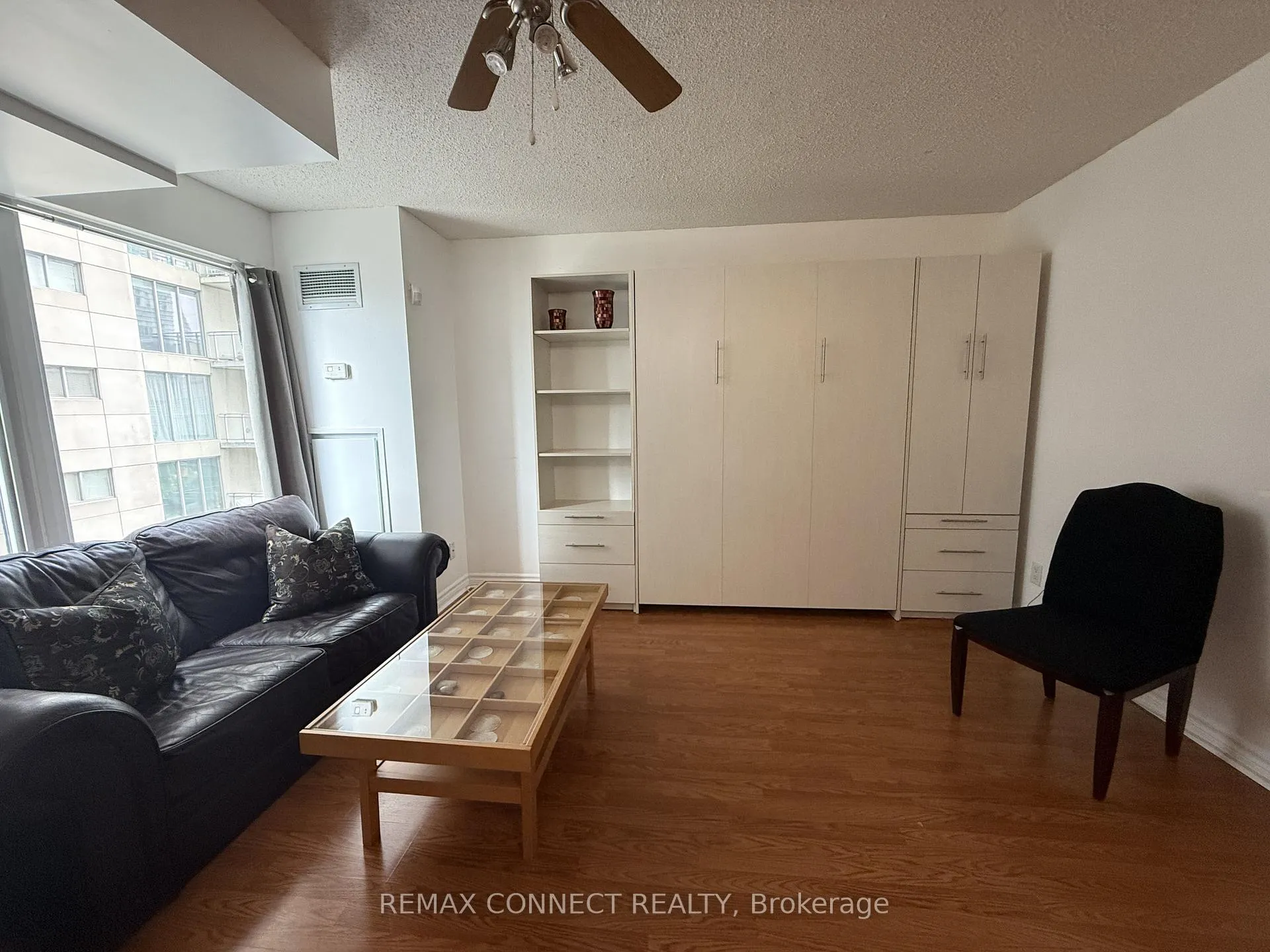Photo 3 of Unit 1408, 200 Victoria Street, Toronto, Church-Yonge Corridor — HOMEH