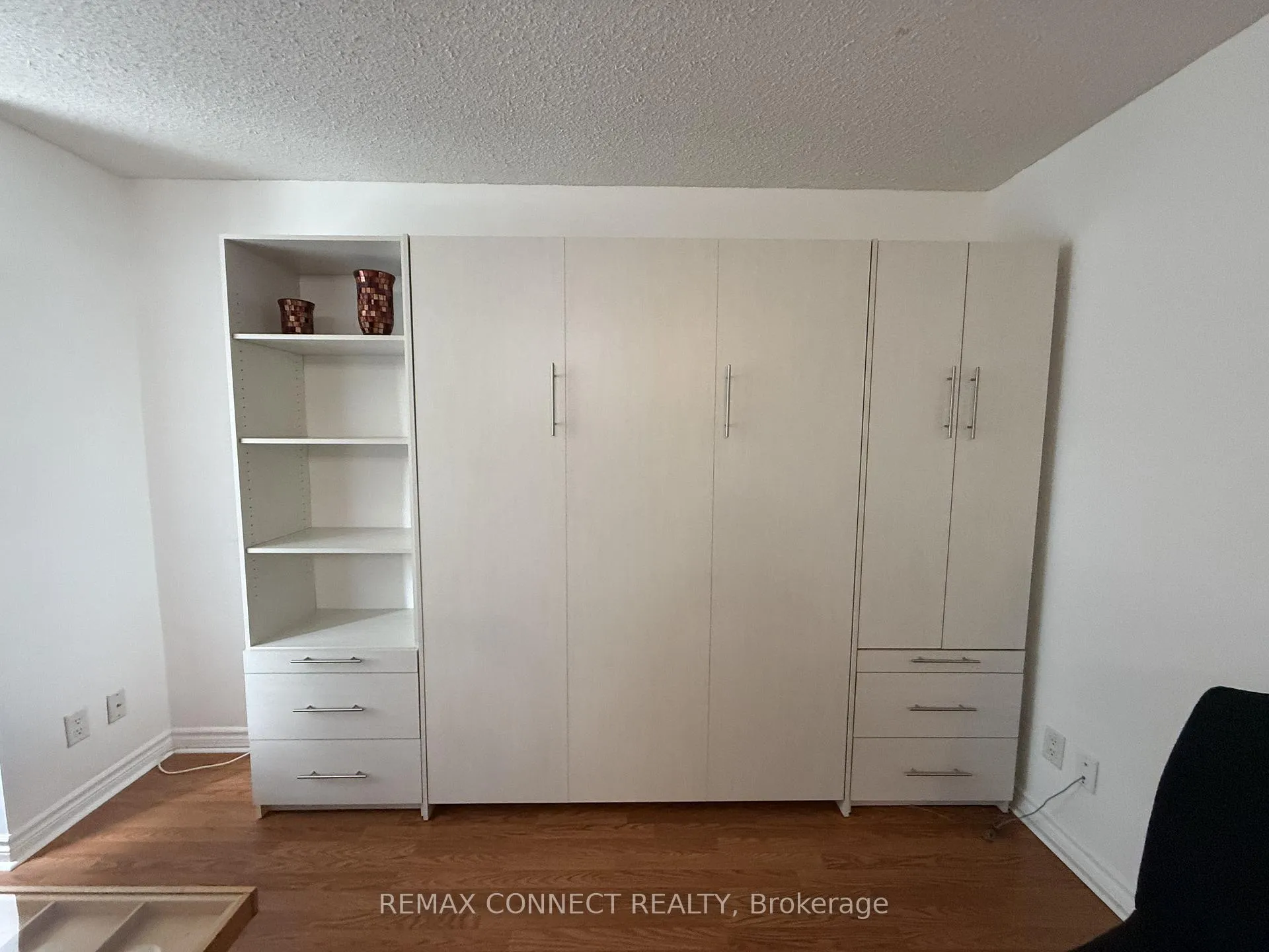 Photo 5 of Unit 1408, 200 Victoria Street, Toronto, Church-Yonge Corridor — HOMEH