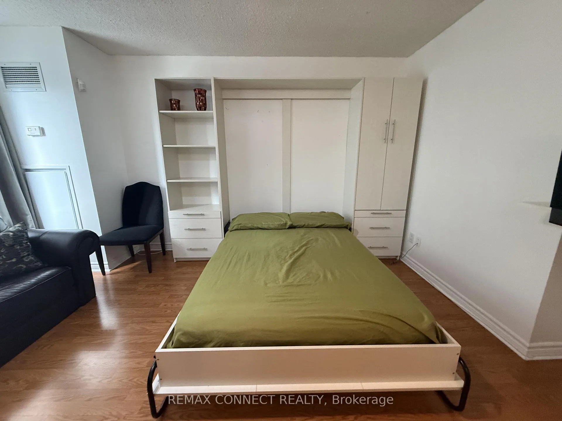 Photo 6 of Unit 1408, 200 Victoria Street, Toronto, Church-Yonge Corridor — HOMEH