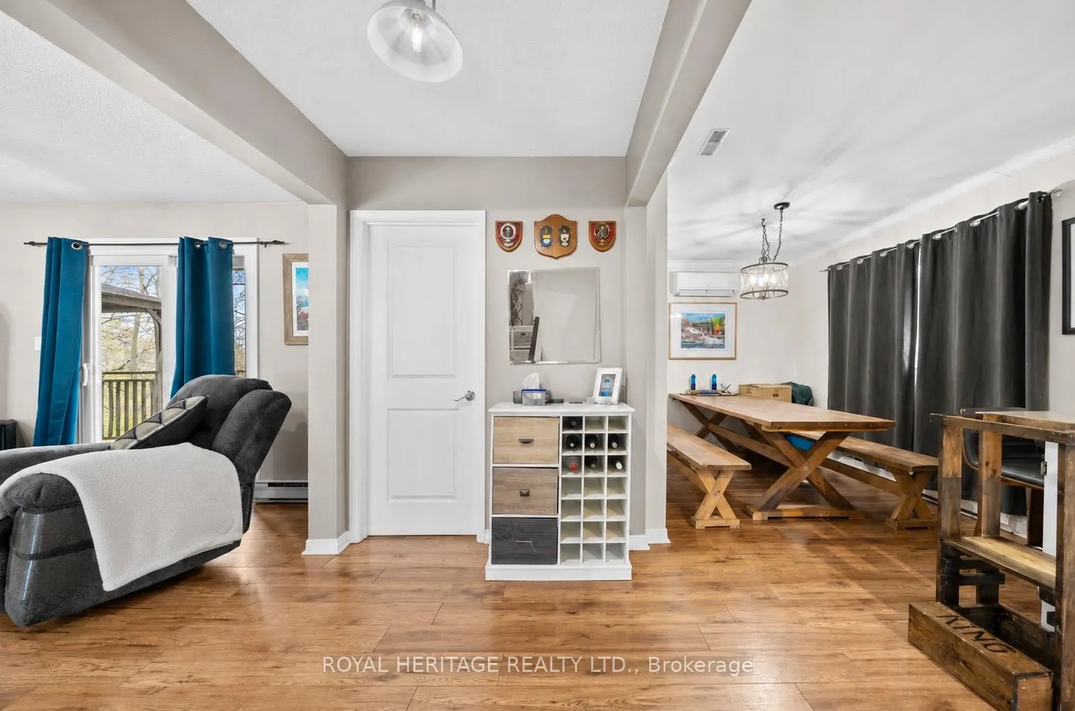 Photo 11 of 51 Robert Street, Bracebridge, Macaulay — HOMEH