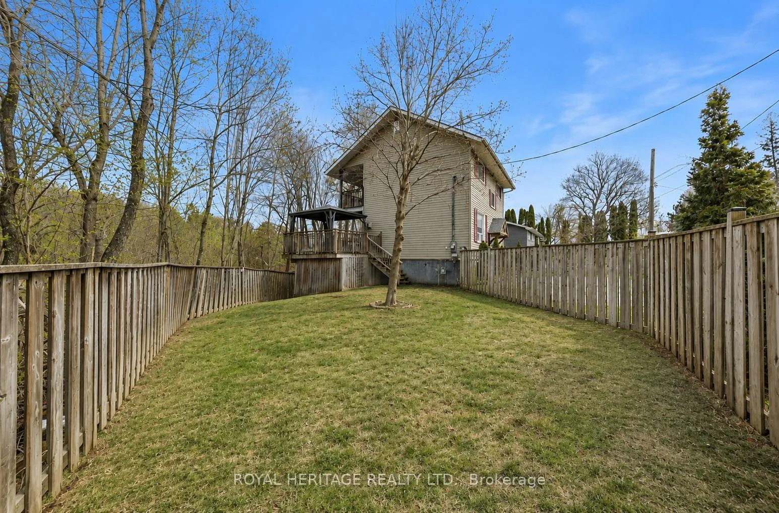 Photo 41 of 51 Robert Street, Bracebridge, Macaulay — HOMEH