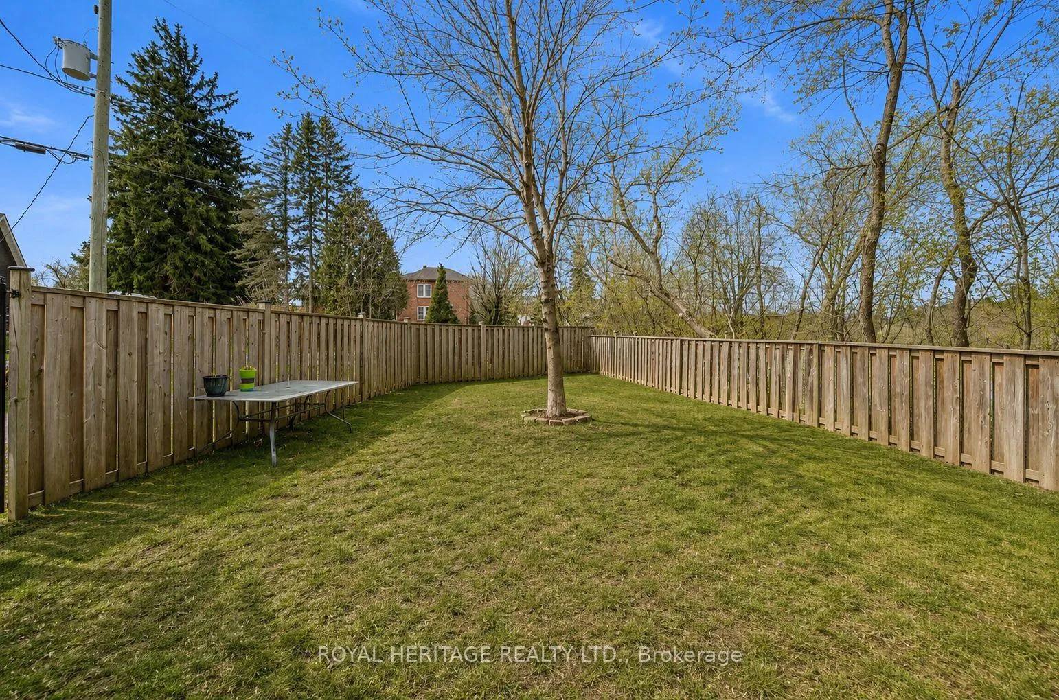 Photo 42 of 51 Robert Street, Bracebridge, Macaulay — HOMEH
