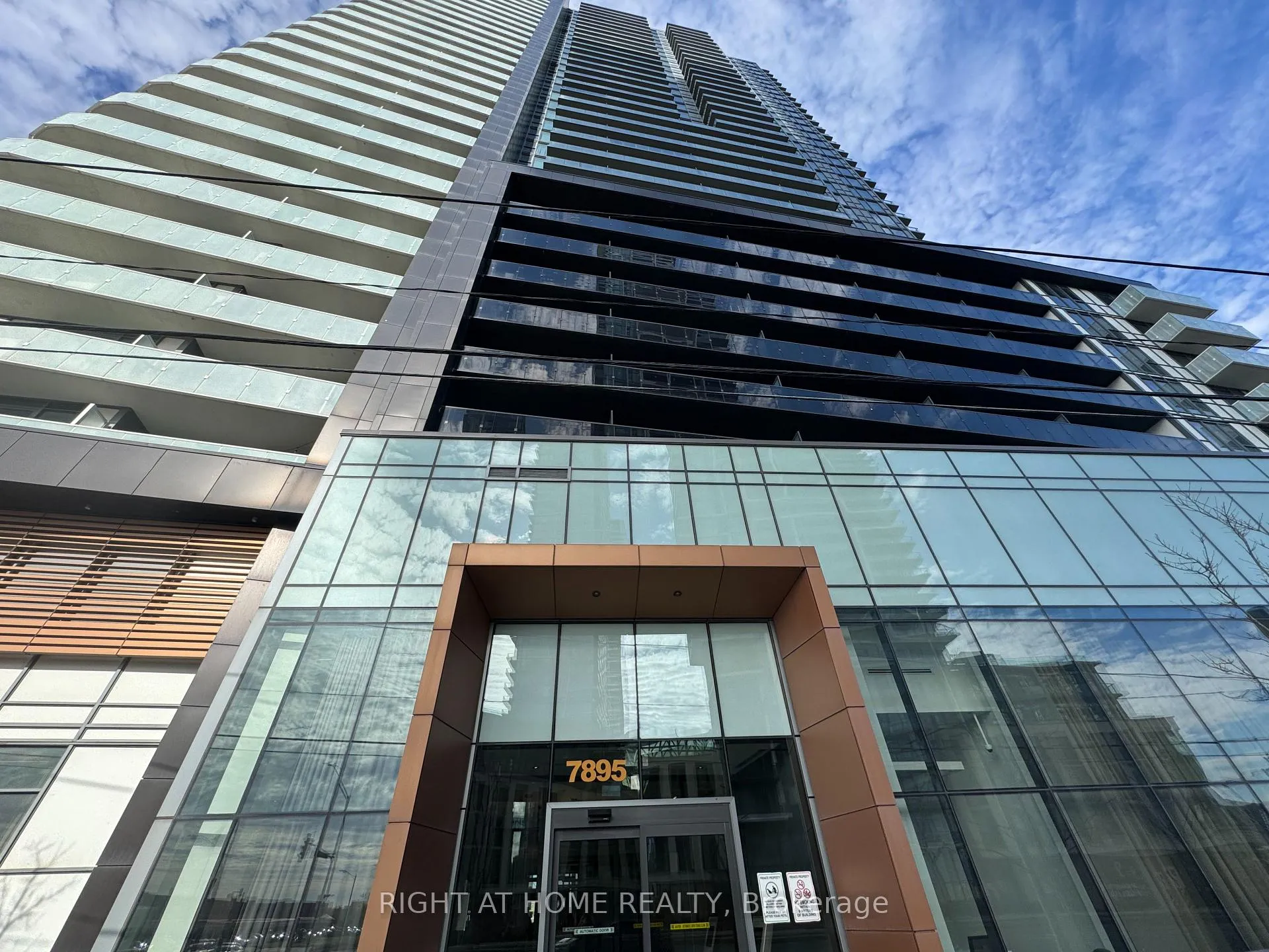 Front of Unit 918, 7895 Jane St Street