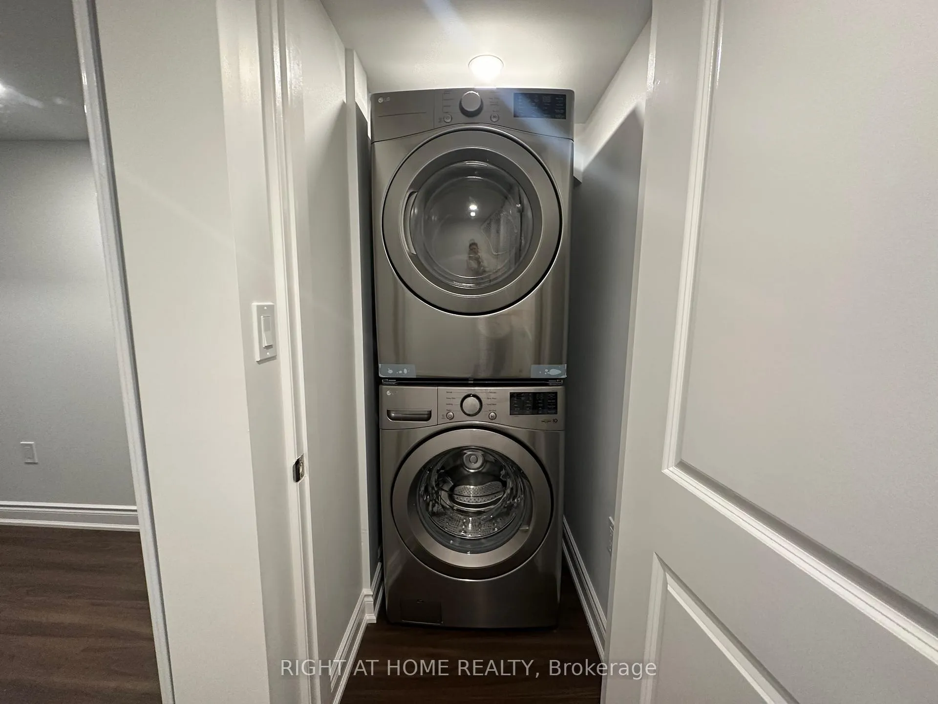 Photo 25 of 481 Bergamot Avenue, Milton, Walker — HOMEH
