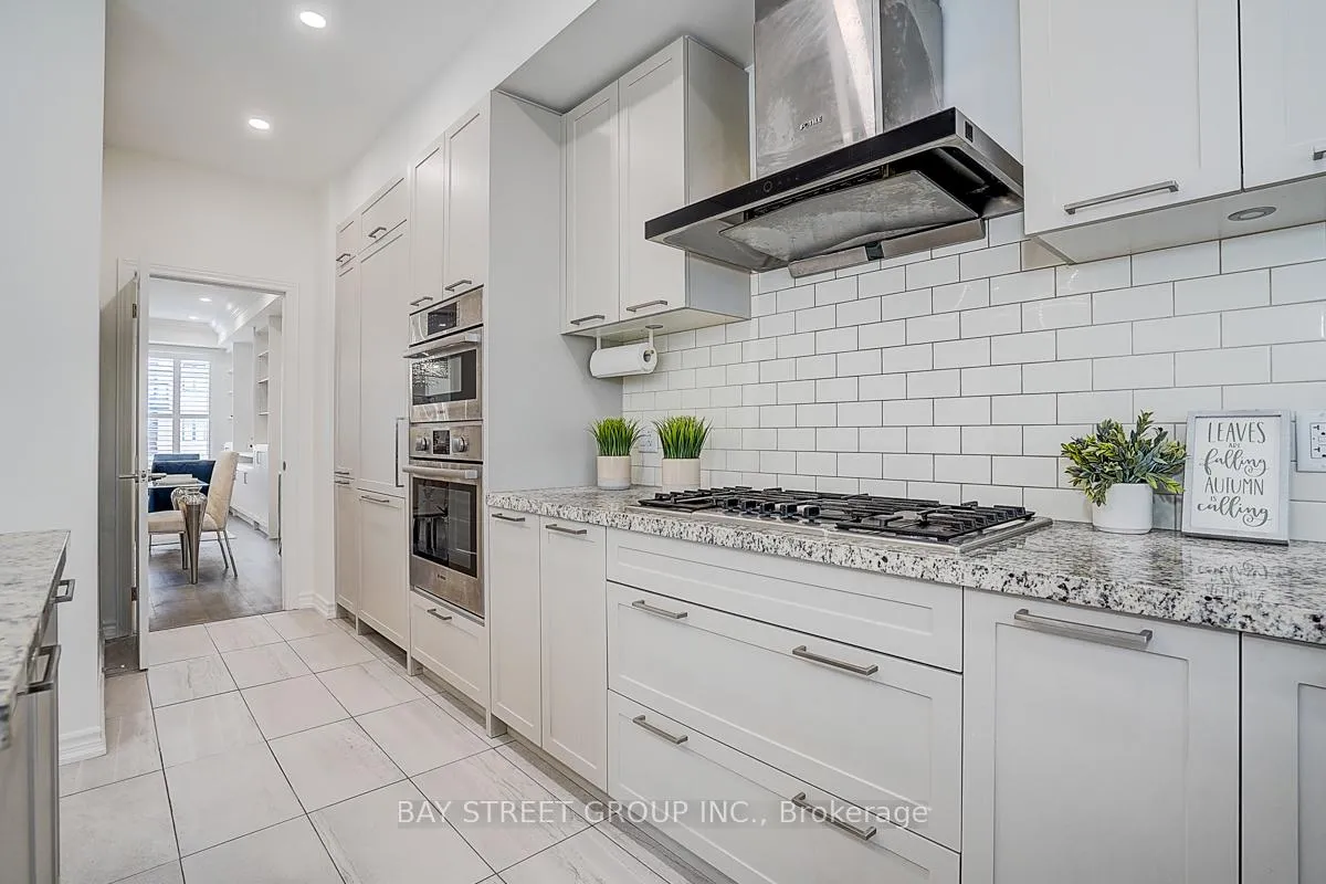 Photo 11 of 74 Village Parkway E, Markham, Unionville — HOMEH